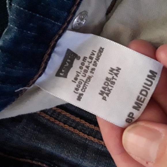 Levi's perfectly slimming Jeans Bootcut 512 size 8 petite - Picture 7 of 11
